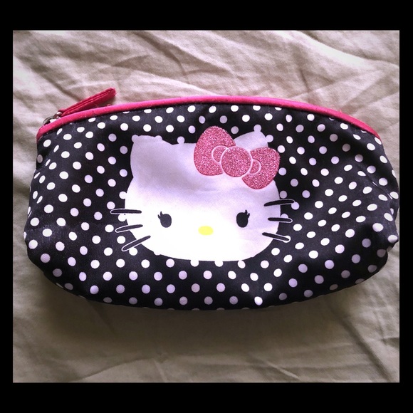 Sanrio Other - Sanrio Hello Kitty Pencil/Makeup Bag 💕